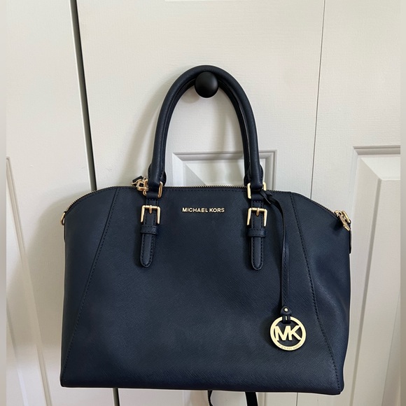 Michael Kors Navy tote - Picture 1 of 6